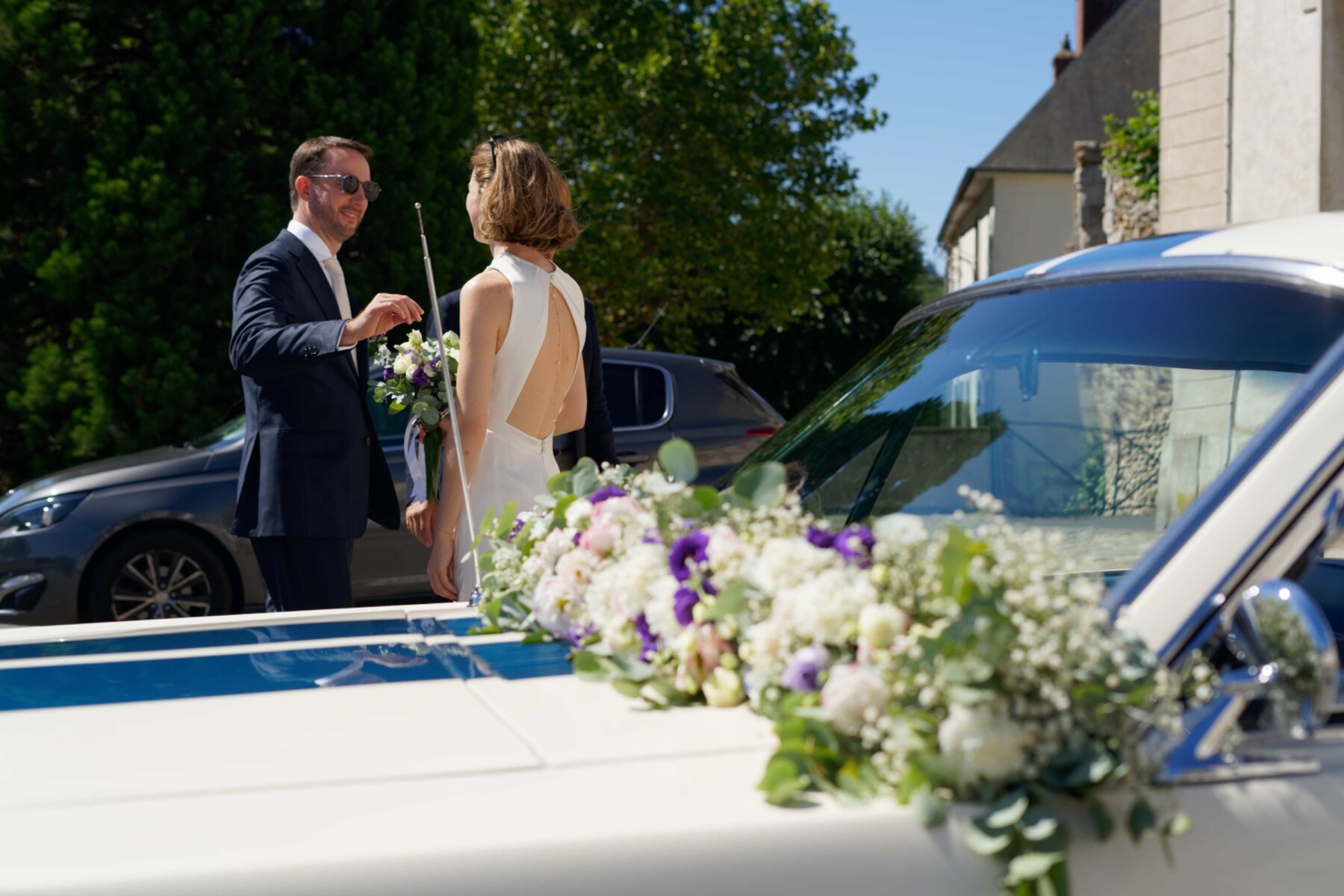 Arrivée des mariés lors du mariage civil